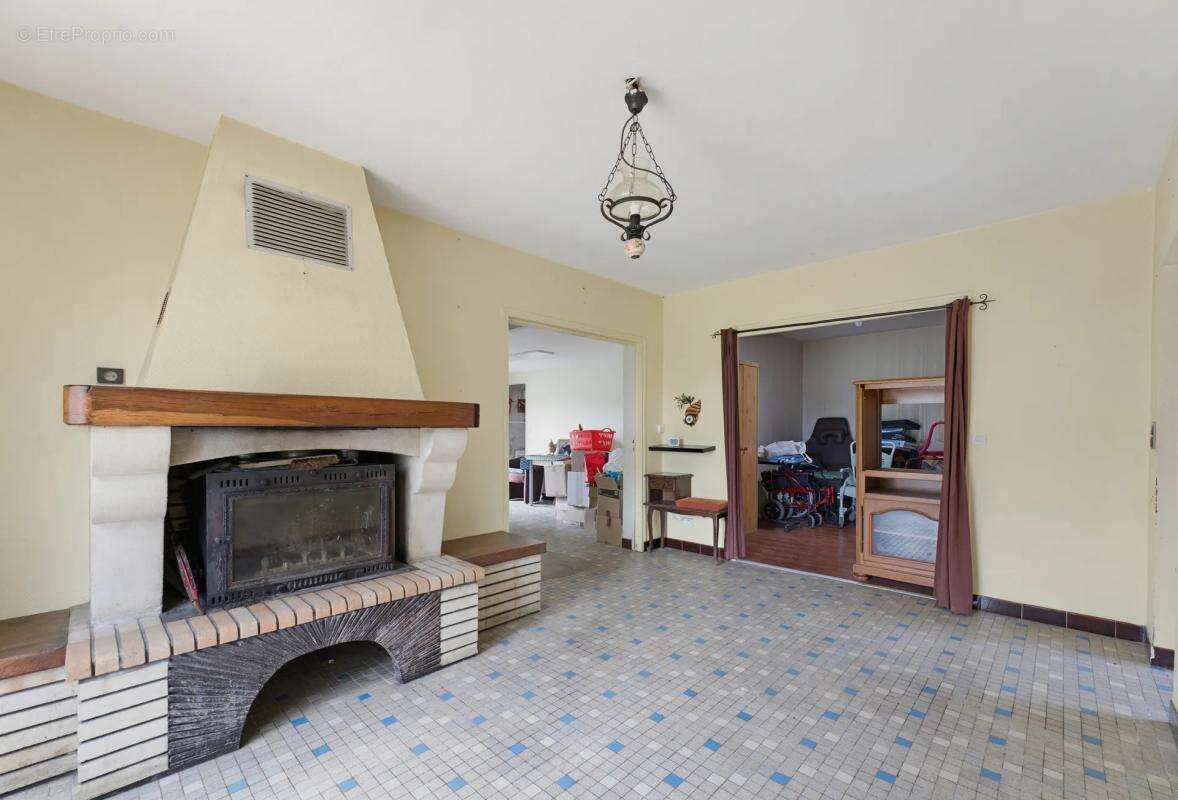 Maison à AMBARES-ET-LAGRAVE