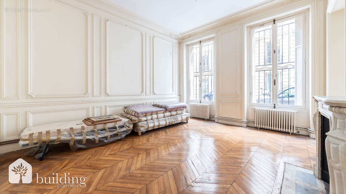 Appartement à PARIS-17E