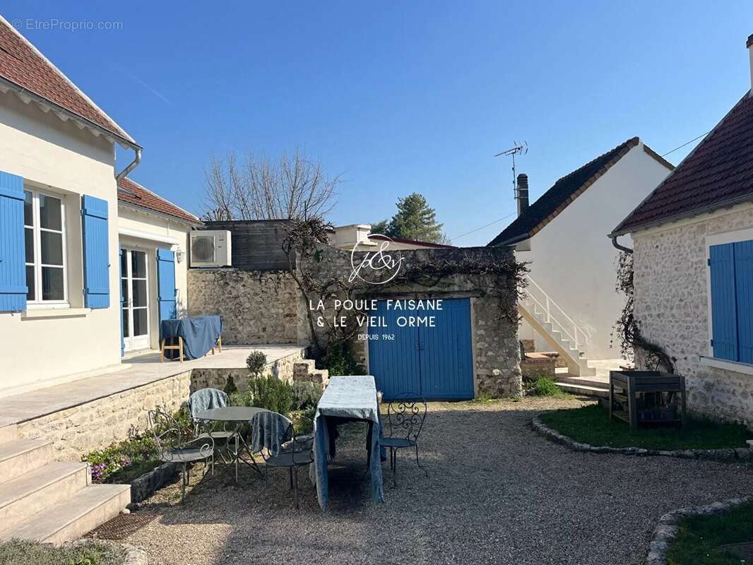 Maison à HOUDAN