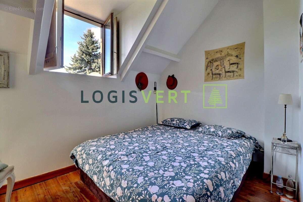 Maison à VILLIERS-LE-BACLE