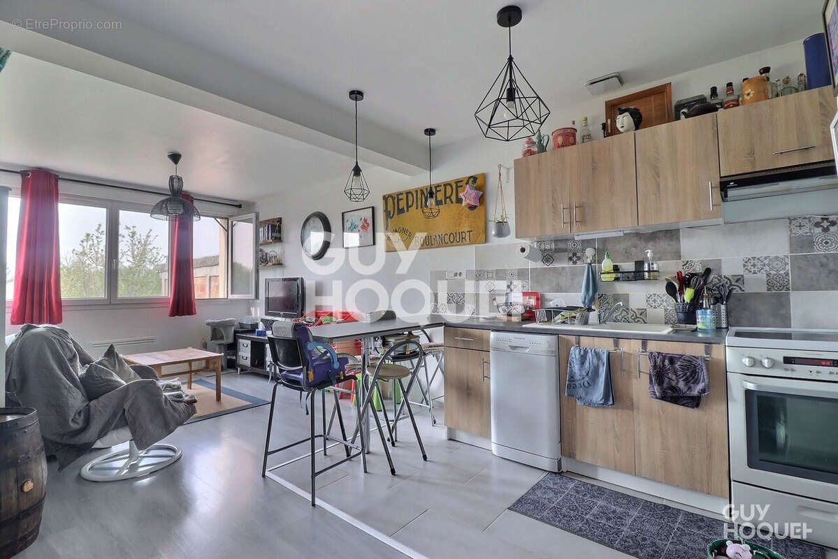 Appartement à SAINT-MICHEL-SUR-ORGE