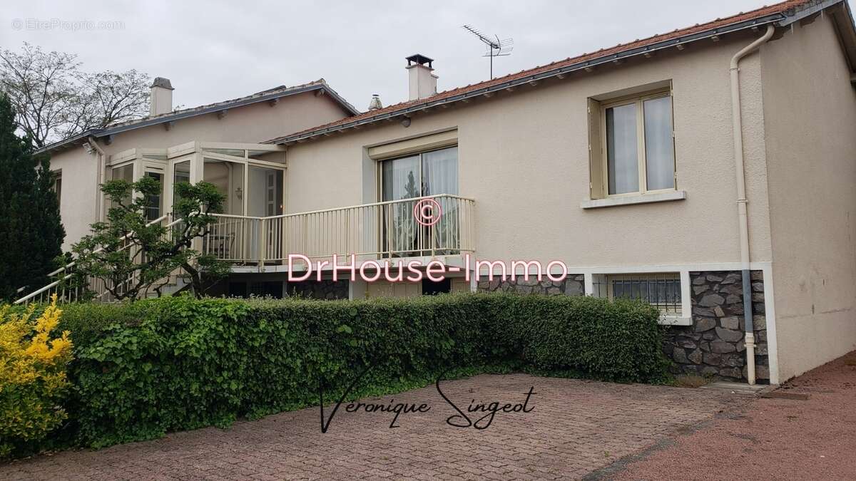 Maison à SAINT-MICHEL-LE-CLOUCQ