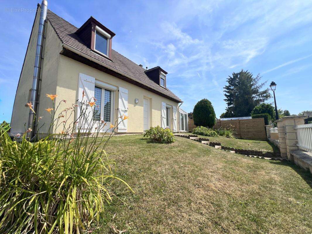 Maison à SENLIS