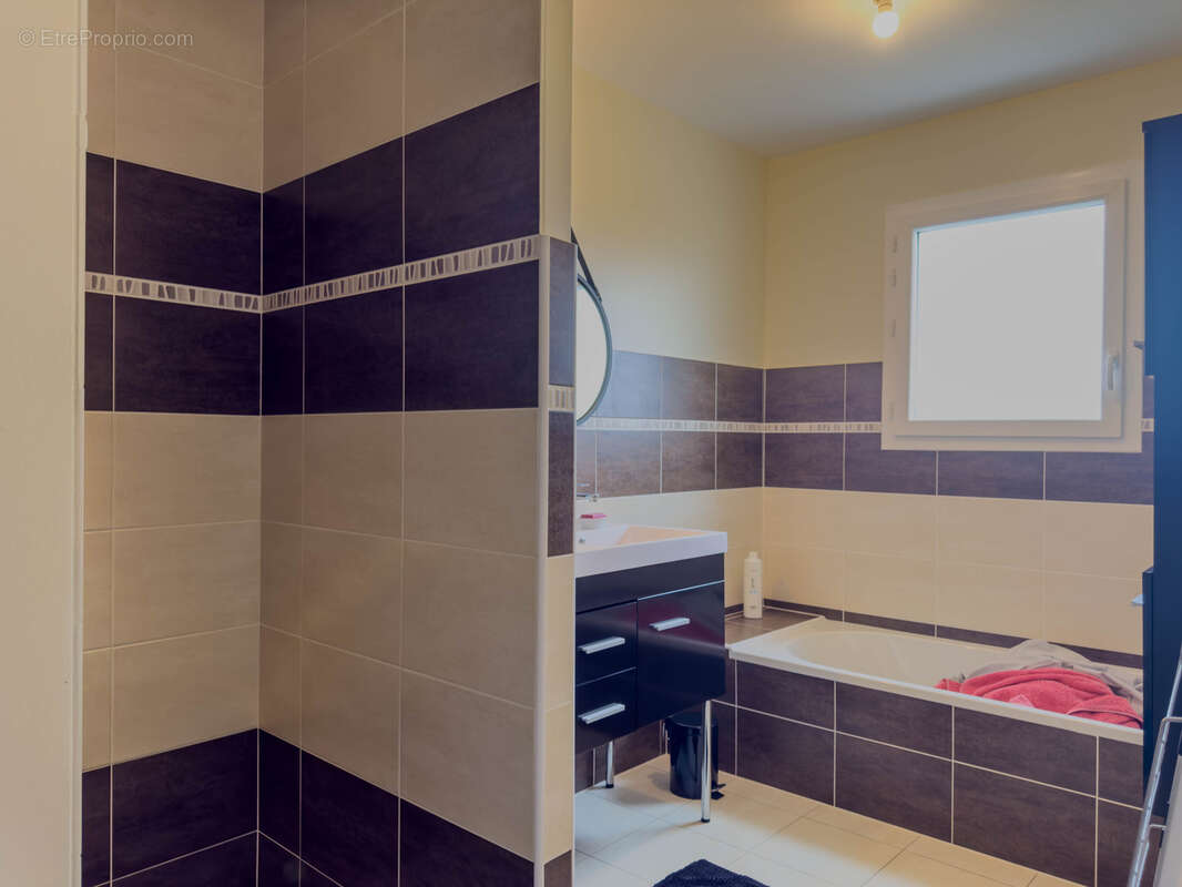 Maison à SAINT-PAUL-LIZONNE