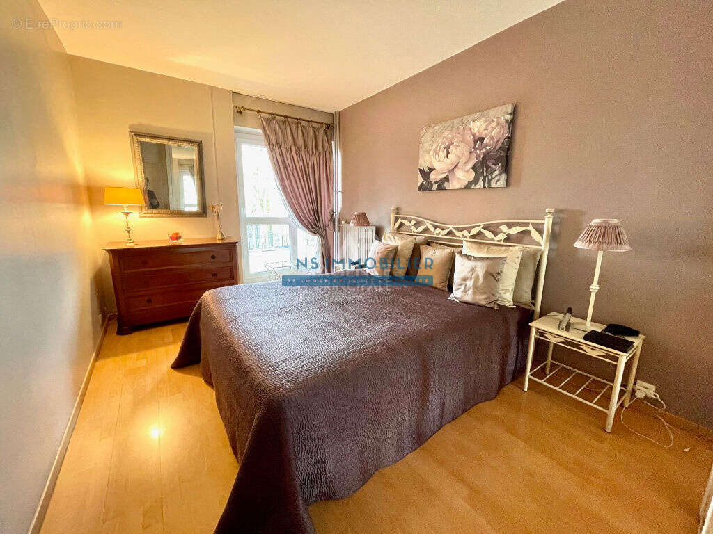 Appartement à SARTROUVILLE