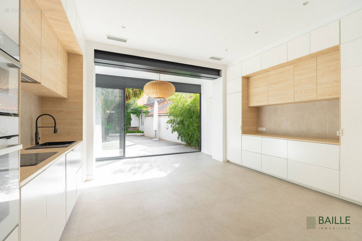 Photo 1 - Maison à MARSEILLE-9E