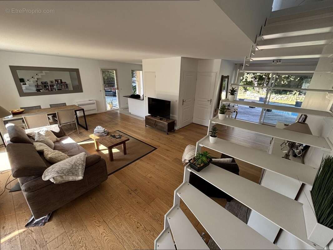 Maison à SAINT-JEAN-DE-VEDAS