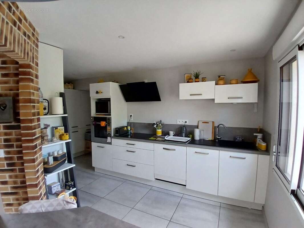 Maison 156 m² à Laval  - photo 5