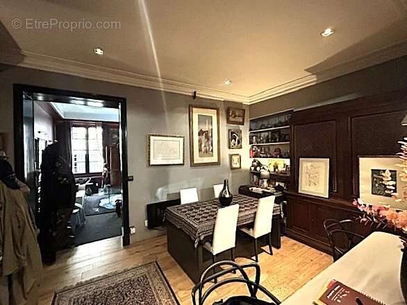 Appartement à PARIS-9E