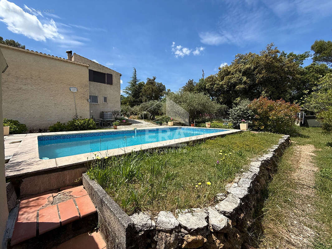 Maison à SAINT-MAXIMIN-LA-SAINTE-BAUME
