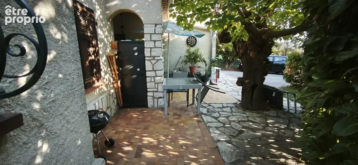 Villa avec 2 appartements + grand garage/ateliers - photo 9