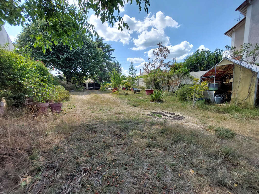 Parcelle constructible ou maison à rénover à AVON - photo 2