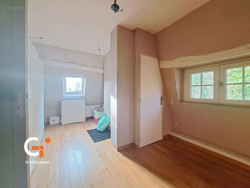 Maison à SAINT-OUEN-DE-THOUBERVILLE