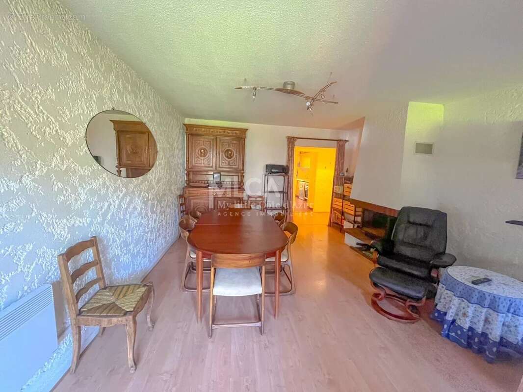 Appartement à SAINT-ETIENNE-DE-TINEE