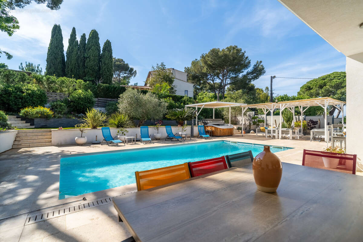 Maison à SIX-FOURS-LES-PLAGES