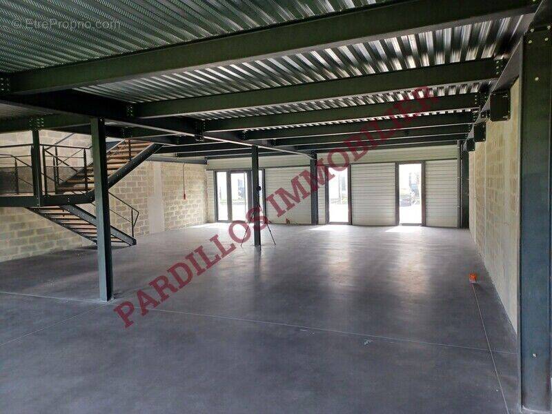 Photo 1 - Commerce à IFS