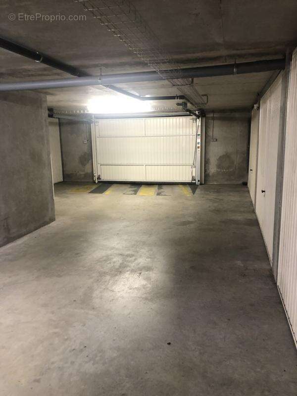 Garage fermé sécurisé – Croix-Rousse / Gorjus - photo 2