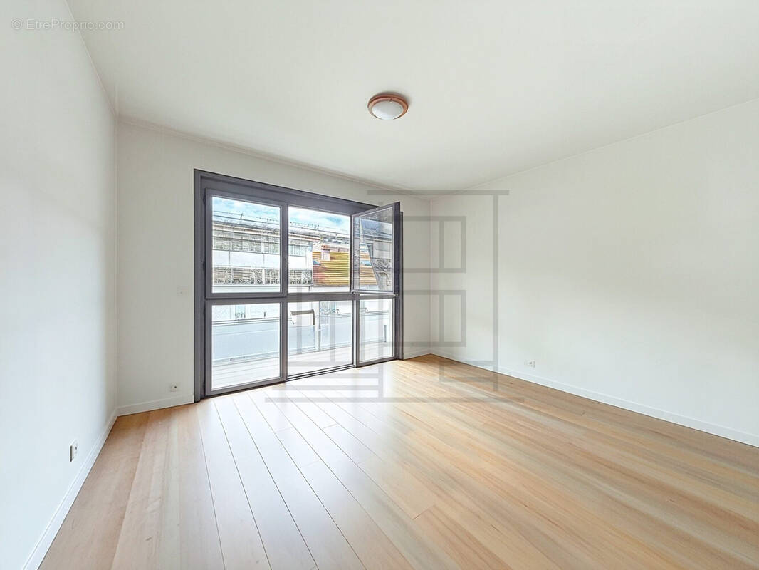 Appartement à PARIS-20E