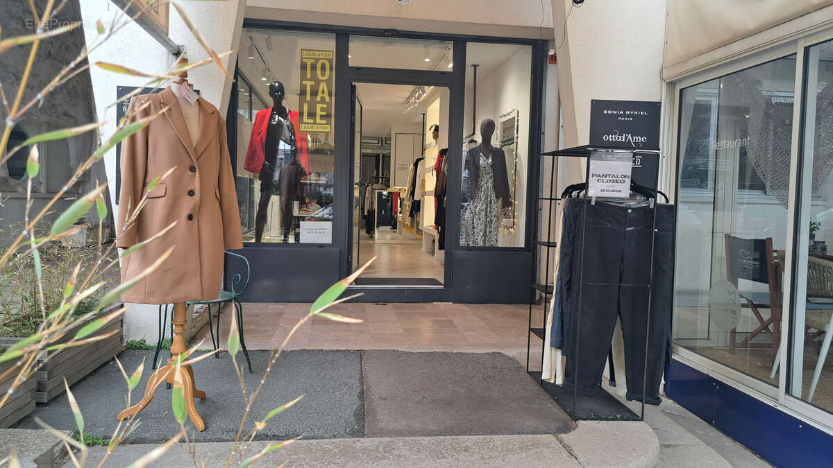 Commerce à LA GRANDE-MOTTE