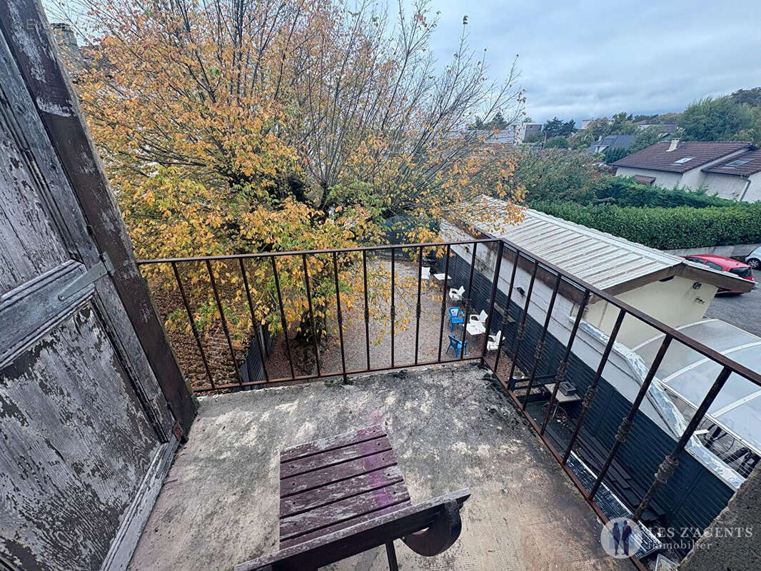 Appartement à SAINT-MARTIN-D'HERES
