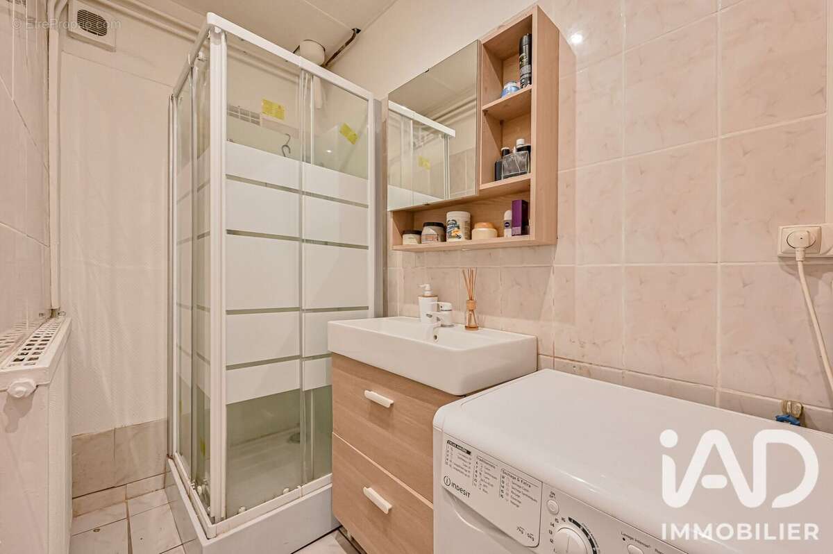 Photo 3 - Appartement à PARIS-18E