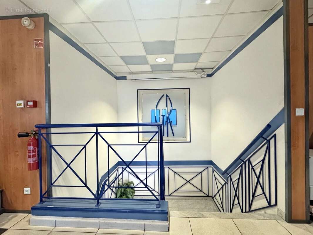 Commerce à SAINT-CHINIAN