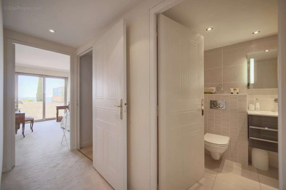 Appartement à LE CANNET