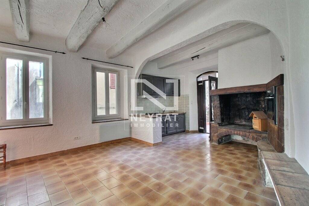 Appartement à FAYENCE