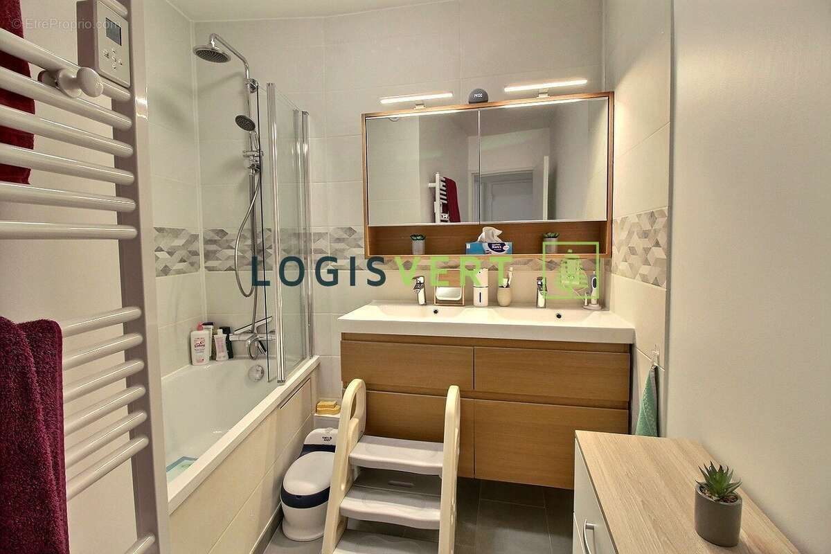 Salle-de-bains - Appartement à PALAISEAU