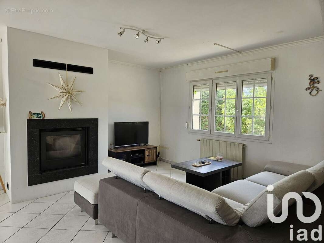Maison 161 m² à Marville-Moutiers-Brule  - photo 7