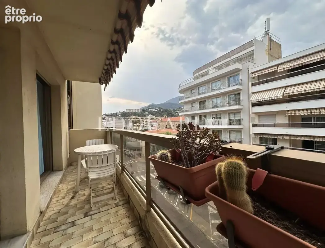 En exclusivité studio avec balcon, au quatrième étage d'un immeuble de standing avec conciergerie - photo 9