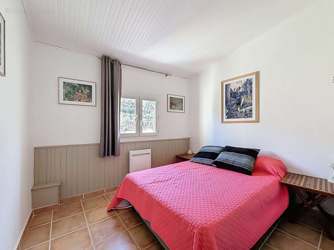 Maison à ESTOHER