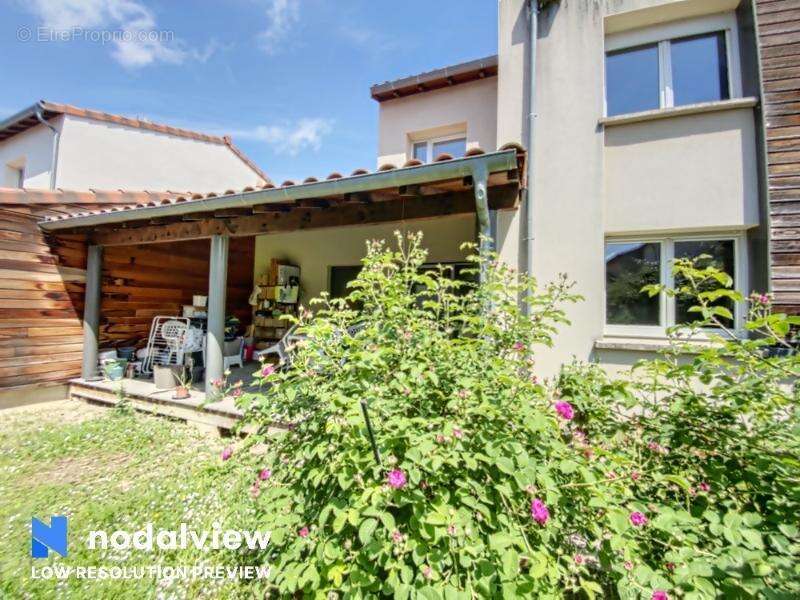   - Maison à RAMONVILLE-SAINT-AGNE