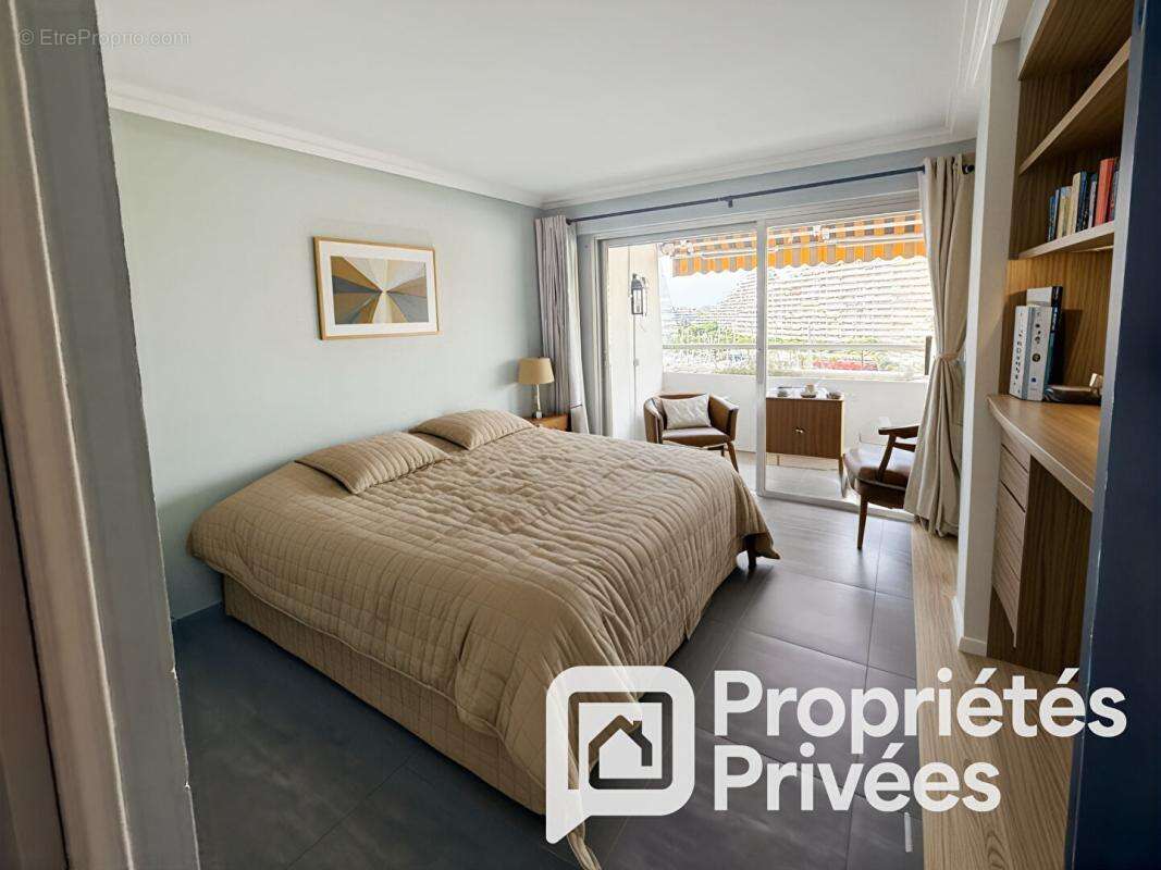 Appartement à VILLENEUVE-LOUBET