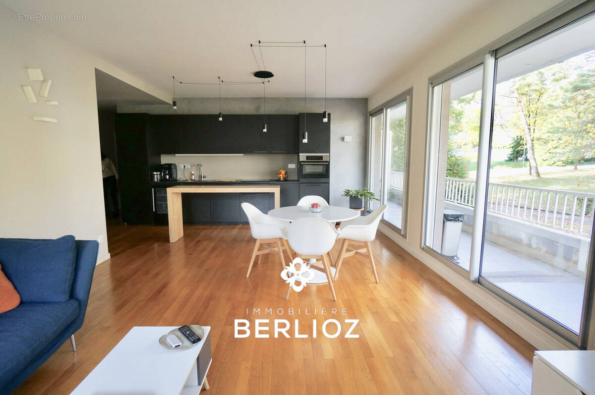 Appartement à MEYLAN