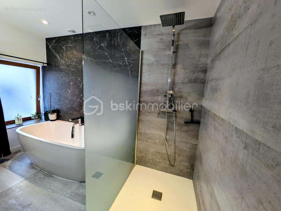 Maison de rue centre ville - photo 4