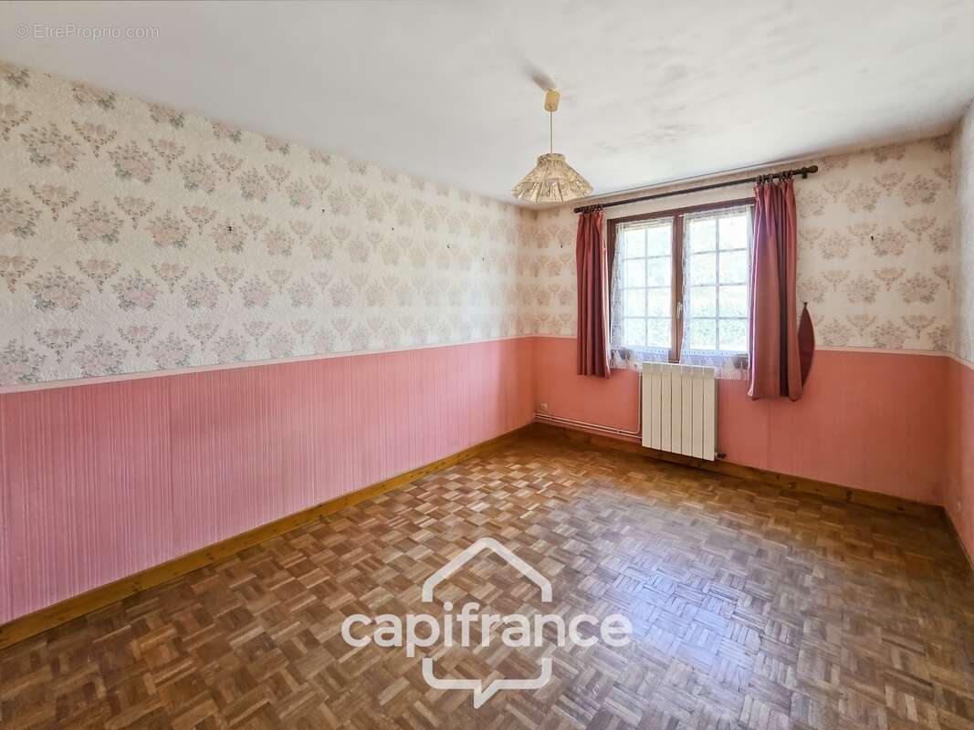 PRÉMERY (58) – Maison familiale de 144 m² sur sous-sol complet – 4 chambres – Terrain arboré de 2 014 m² - photo 8
