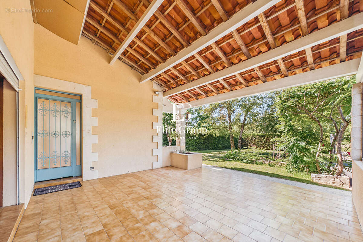 Maison à LINARS