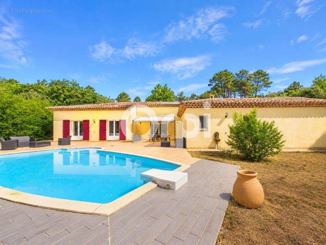 Maison à MONTAUROUX