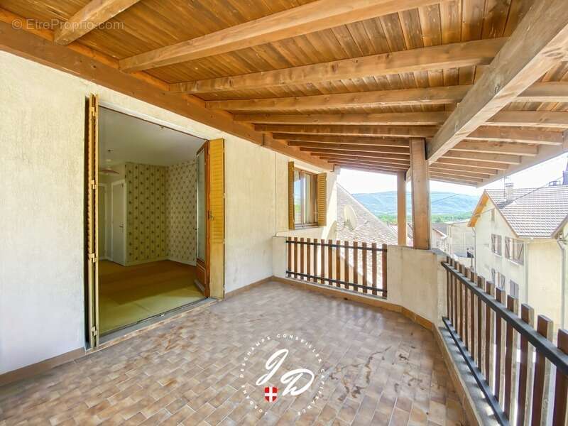 Maison à CULOZ