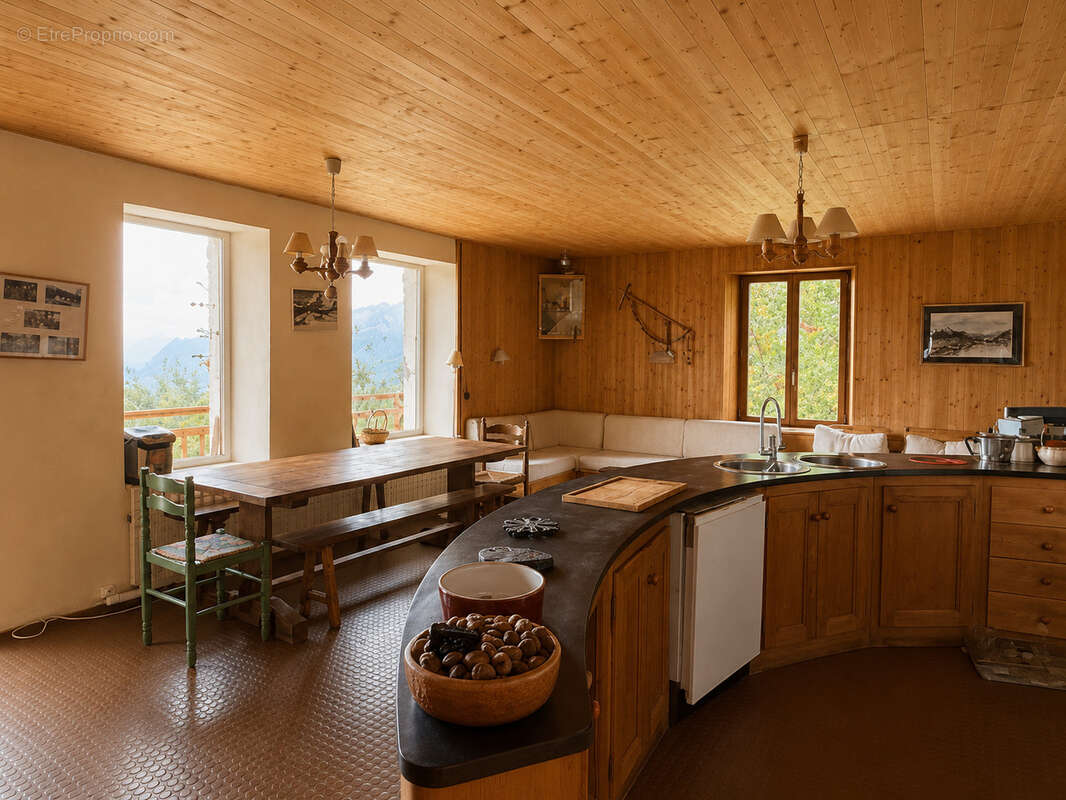 Maison à UGINE
