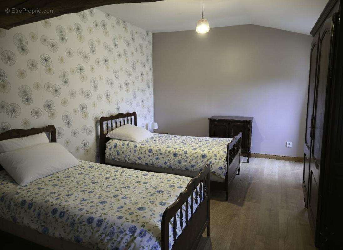 Maison à SAINT-MANDE-SUR-BREDOIRE