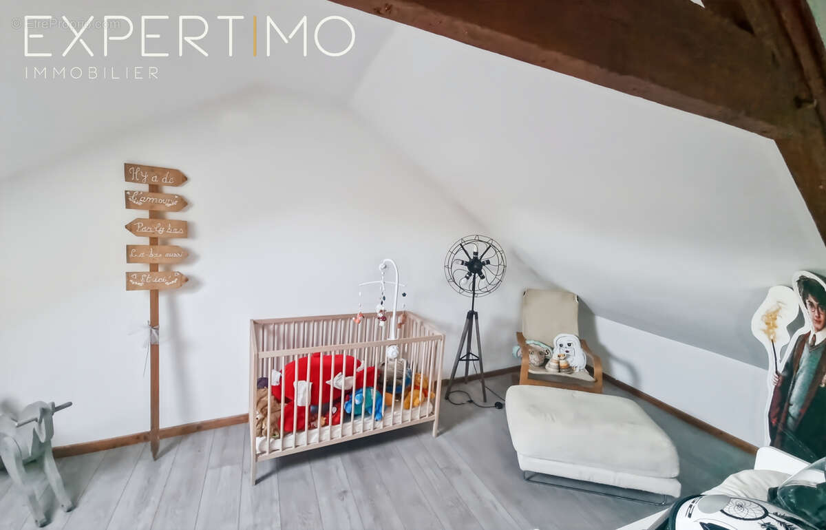 Maison à FEUQUIERES-EN-VIMEU