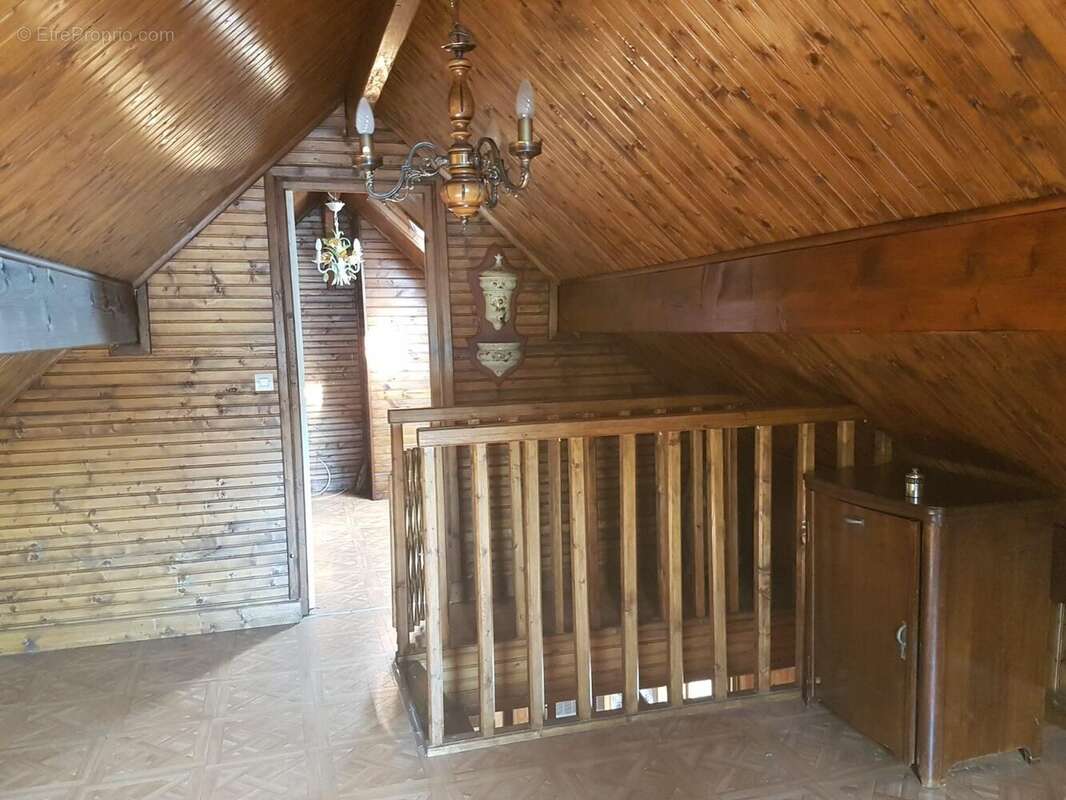 Maison à LA MADELEINE-BOUVET