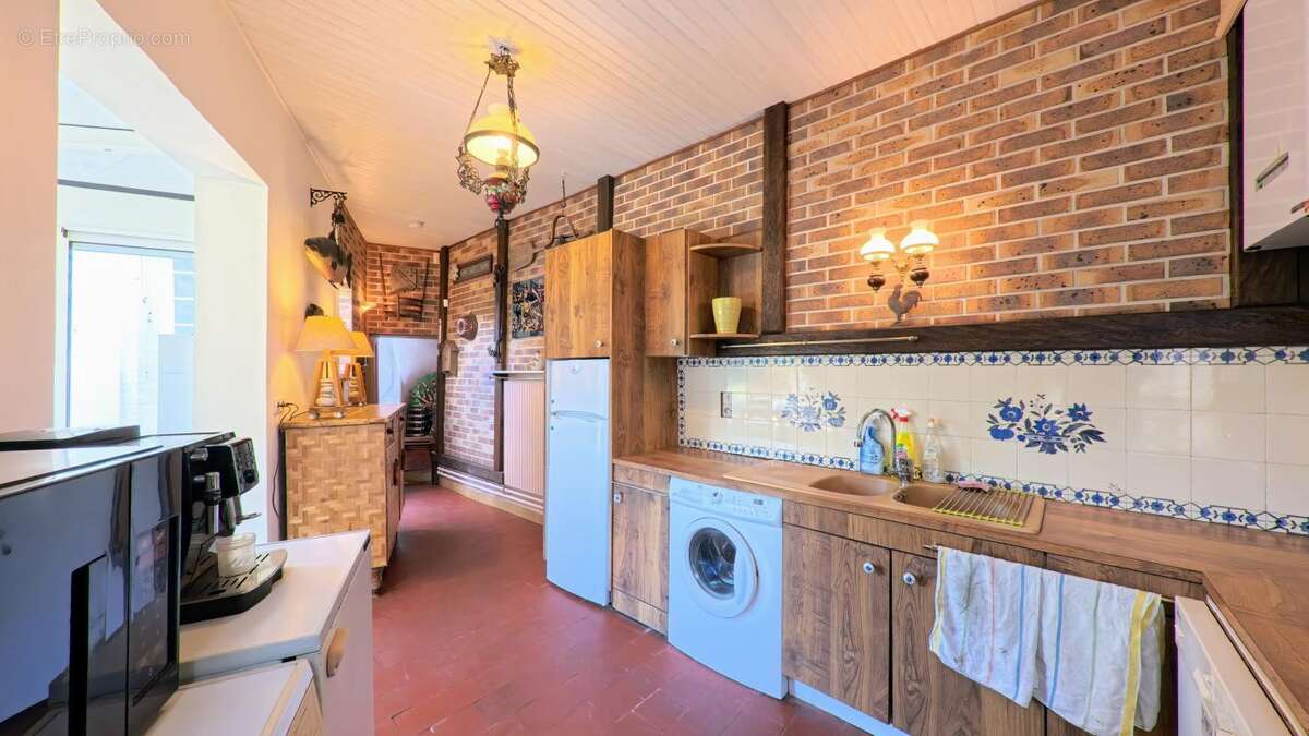 Maison à CHEVRY-COSSIGNY