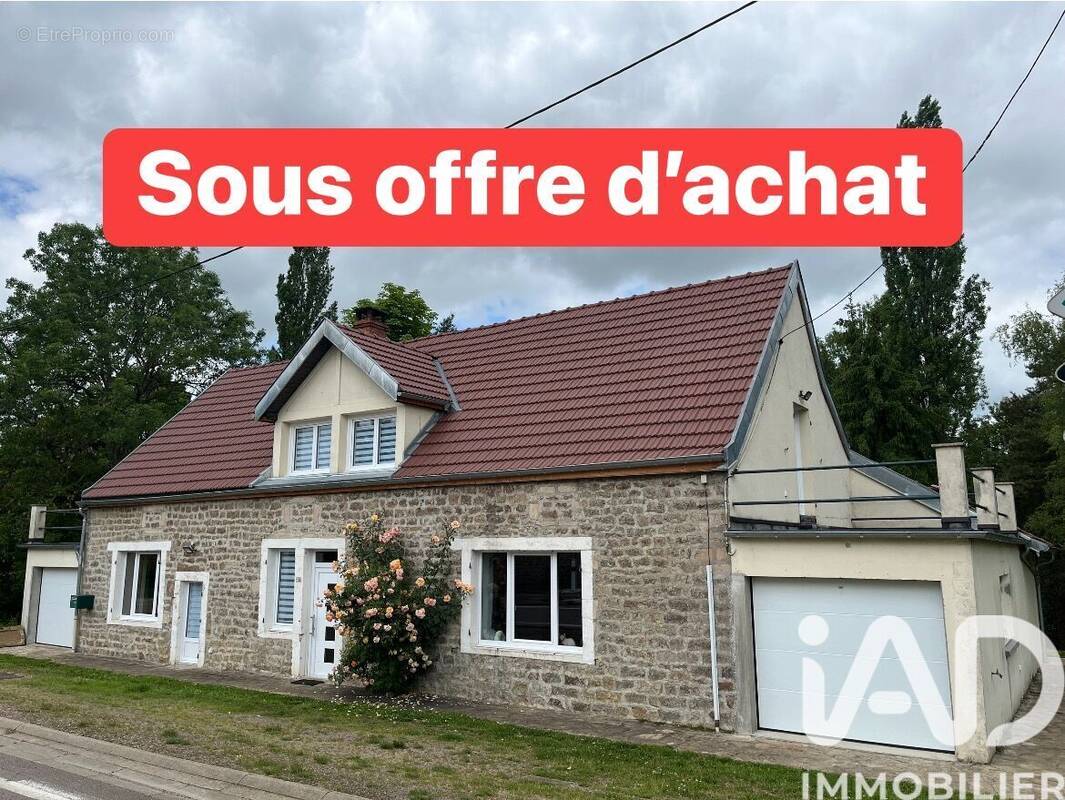 Photo 1 - Maison à CLAMEREY