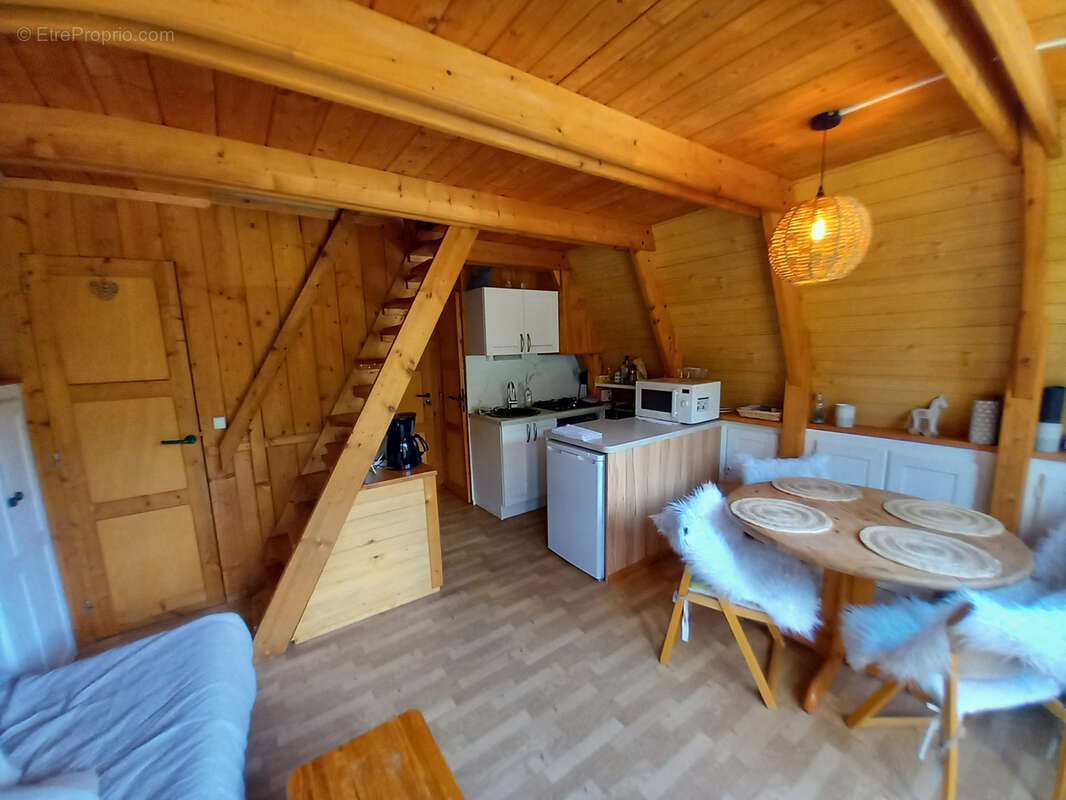Maison à LAVEISSIERE