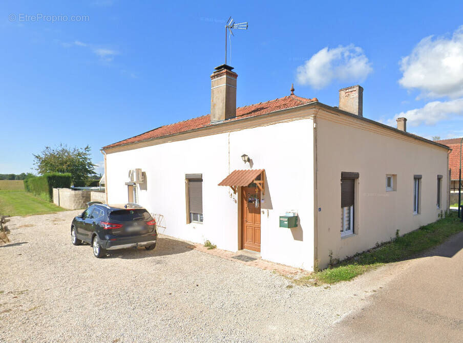 Maison à TOUTENANT