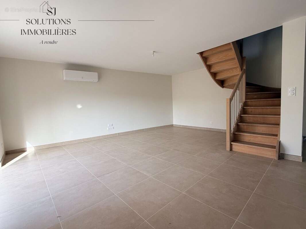 Maison à SAINT-ALBAN-DU-RHONE