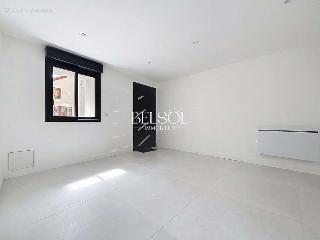 Appartement à SAINT-THIBAULT-DES-VIGNES